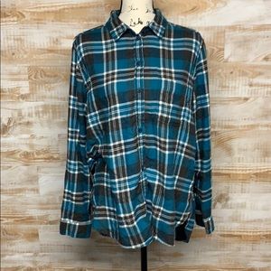 American Eagle boyfriend fit flannel / button up